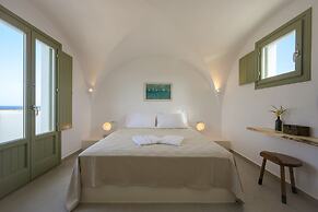 Oia Kissiri - private pool Villas