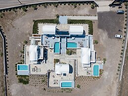 Oia Kissiri - private pool Villas