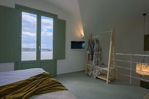 Oia Kissiri - private pool Villas