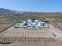 Oia Kissiri - private pool Villas