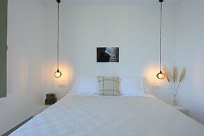 Oia Kissiri - private pool Villas