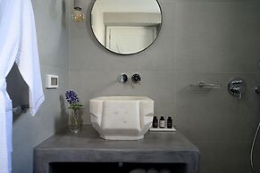 Oia Kissiri - private pool Villas