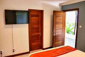 Searenity Beach Villa