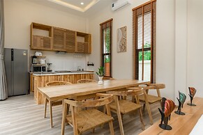 Lespalm Taraburi Pool Villa