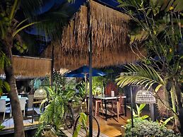 Lespalm Taraburi Pool Villa