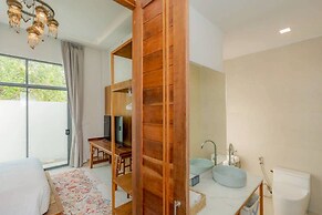 Lespalm Taraburi Pool Villa