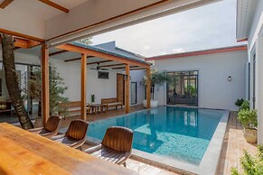 Lespalm Taraburi Pool Villa