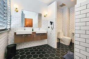 Taladnoi Paint House