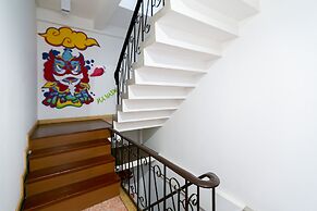 Taladnoi Paint House