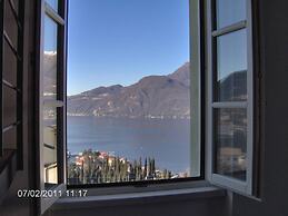 Romantic Penthouse on Lake Como