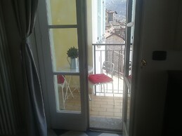 Romantic Penthouse on Lake Como