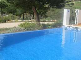 Stunning 3 bed Villa With Pool- Golf & Beach