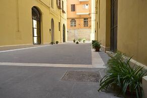 Shabby Loft In Colosseum
