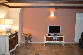 Shabby Loft In Colosseum