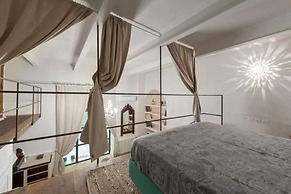 Shabby Loft In Colosseum