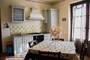 Room in Farmhouse - Hortensia Apartment