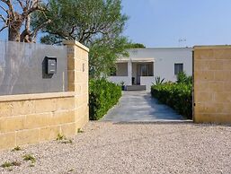 San Foca Luxury Private Villa With Hydromassage and Bike Climate