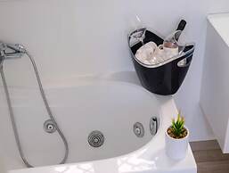 San Foca Luxury Private Villa With Hydromassage and Bike Climate