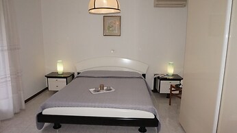 Spectacular Terraced Villa Near the sea With Private Garden, on Three 