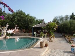 Safran Twin Room, Swimming Pool, Breakfast Included, Wifi