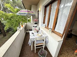 Bright Flat on the Mezzanine Floor - Beahost