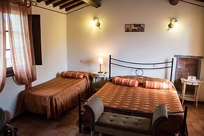 Room in Apartment - Apartment in Farmhouse