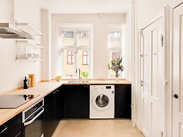 Sanders City - Nimble 1 Bdr Apt In the Capital