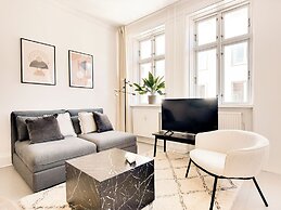 Sanders City - Nimble 1 Bdr Apt In the Capital
