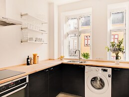 Sanders City - Nimble 1 Bdr Apt In the Capital