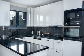 Dionisos Luxury Suites