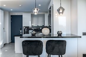 Dionisos Luxury Suites