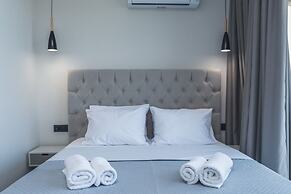 Dionisos Luxury Suites