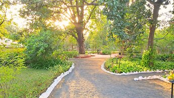 Bundela Bandhavgarh by Octave