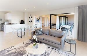 MINT Apartments Greenside