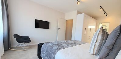 MINT Apartments Greenside