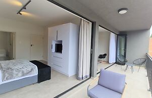 MINT Apartments Greenside