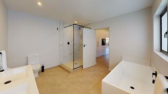 MINT Apartments Greenside