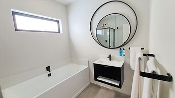 MINT Apartments Greenside