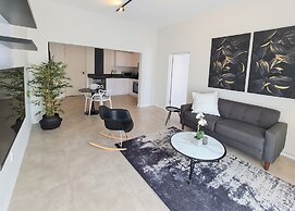 MINT Apartments Greenside