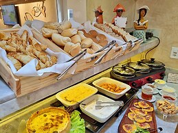 Atlantic Palace Family inn