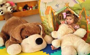 Atlantic Palace Family inn