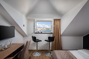 Top Rooms
