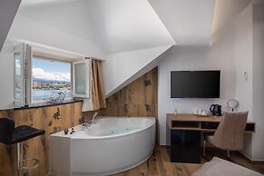 Top Rooms