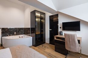 Top Rooms
