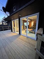 Brookside Hideaway, Brook Road Inn