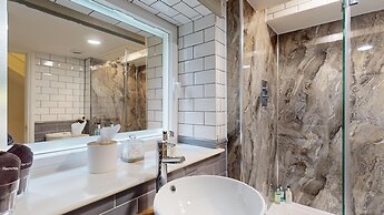 Beautiful Georgian Duplex