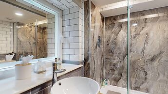 Beautiful Georgian Duplex