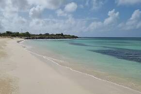 Comfortable 1-bed Cottage in Codrington Barbuda