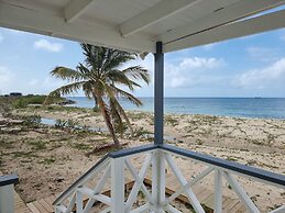 Harrys Cottages Cottage 5 Right on the Pink Sand