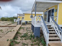 Harrys Cottages Cottage 5 Right on the Pink Sand